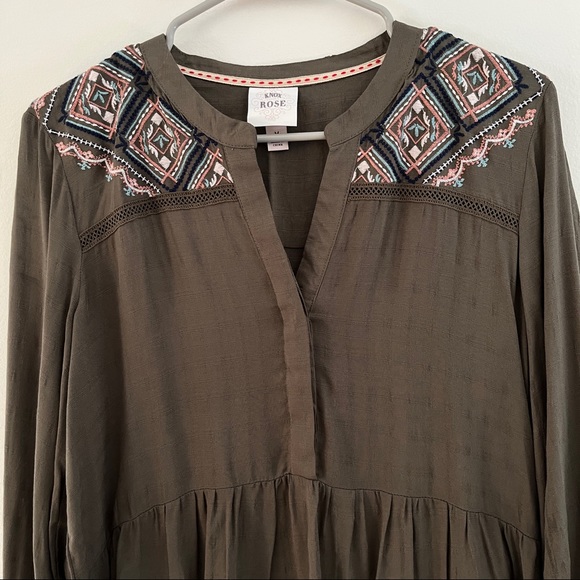 Knox Rose Olive Green Embroidered Babydoll Hi Lo Top - Picture 2 of 11